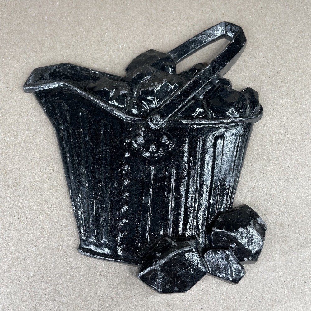 Sexton USA 502 Coal Bucket Blackβ Cast Aluminum Wall Plaque